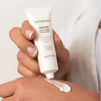 Crema de Manos Restauradora con CBD - Image 3